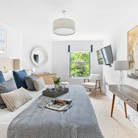A7 Masts - Striking Beach Bolthole Apartment With Beautiful Sea Views Private Balcony & Parking 托基 外观 照片