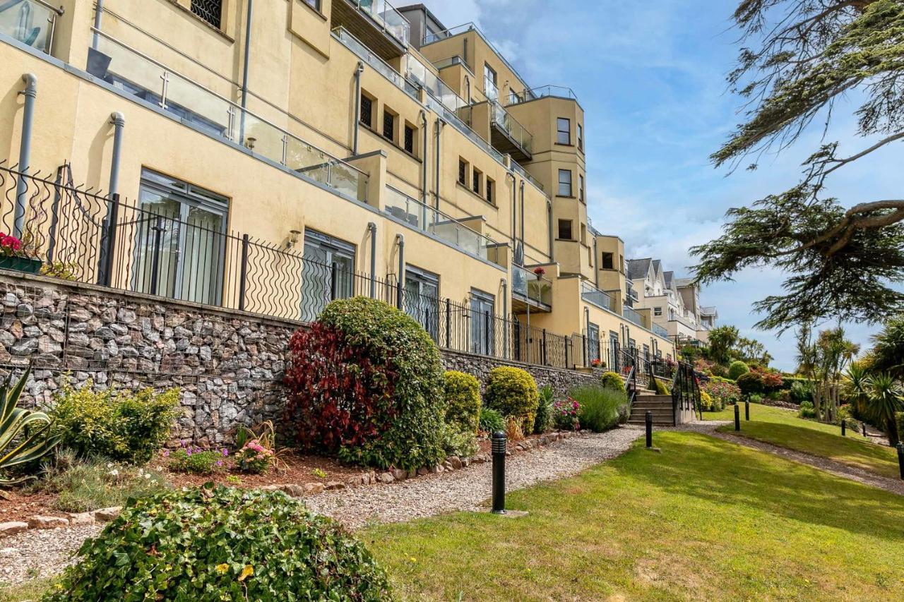 A7 Masts - Striking Beach Bolthole Apartment With Beautiful Sea Views Private Balcony & Parking 托基 外观 照片