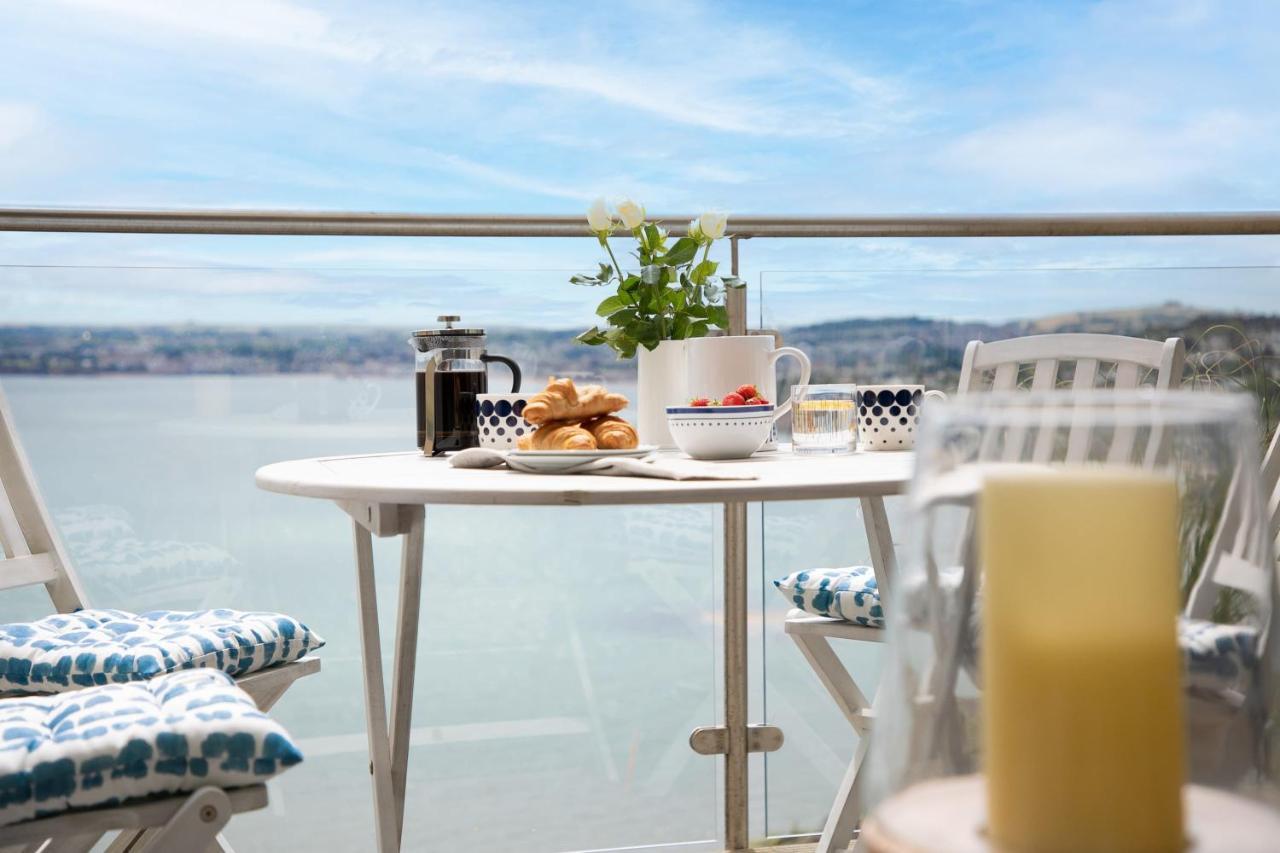 A7 Masts - Striking Beach Bolthole Apartment With Beautiful Sea Views Private Balcony & Parking 托基 外观 照片