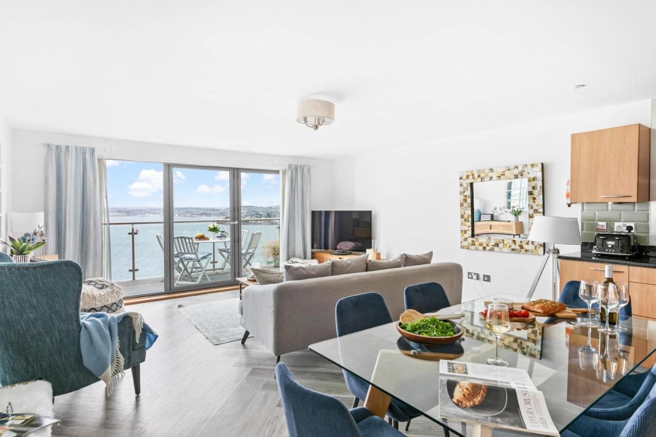 A7 Masts - Striking Beach Bolthole Apartment With Beautiful Sea Views Private Balcony & Parking 托基 外观 照片