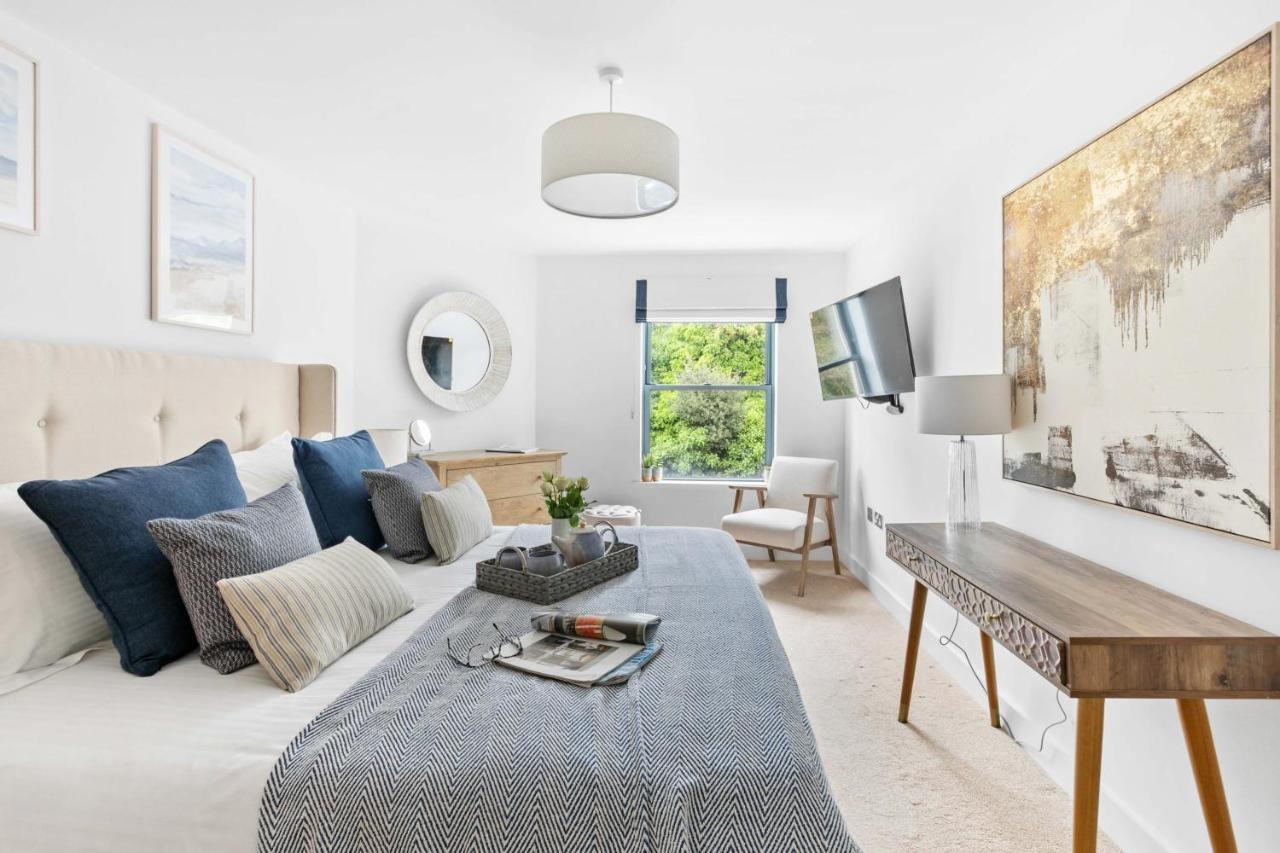 A7 Masts - Striking Beach Bolthole Apartment With Beautiful Sea Views Private Balcony & Parking 托基 外观 照片