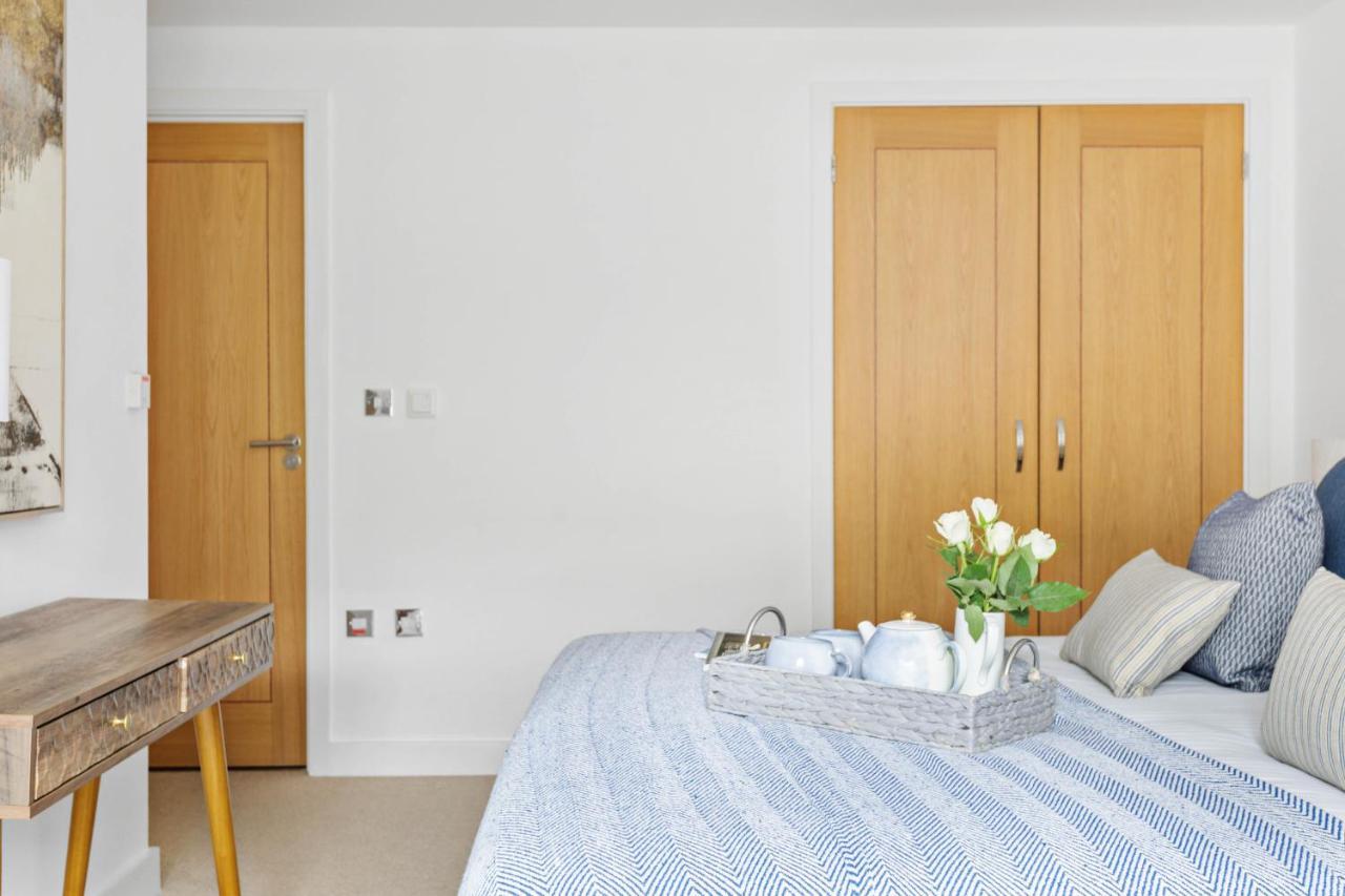 A7 Masts - Striking Beach Bolthole Apartment With Beautiful Sea Views Private Balcony & Parking 托基 外观 照片
