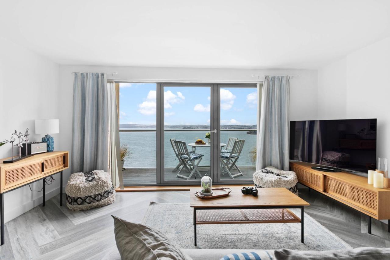 A7 Masts - Striking Beach Bolthole Apartment With Beautiful Sea Views Private Balcony & Parking 托基 外观 照片